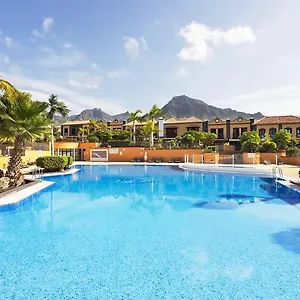 Exclusive Townhouse In Plaza Del Duque Close To The Сasa de vacaciones Costa Adeje (Tenerife)